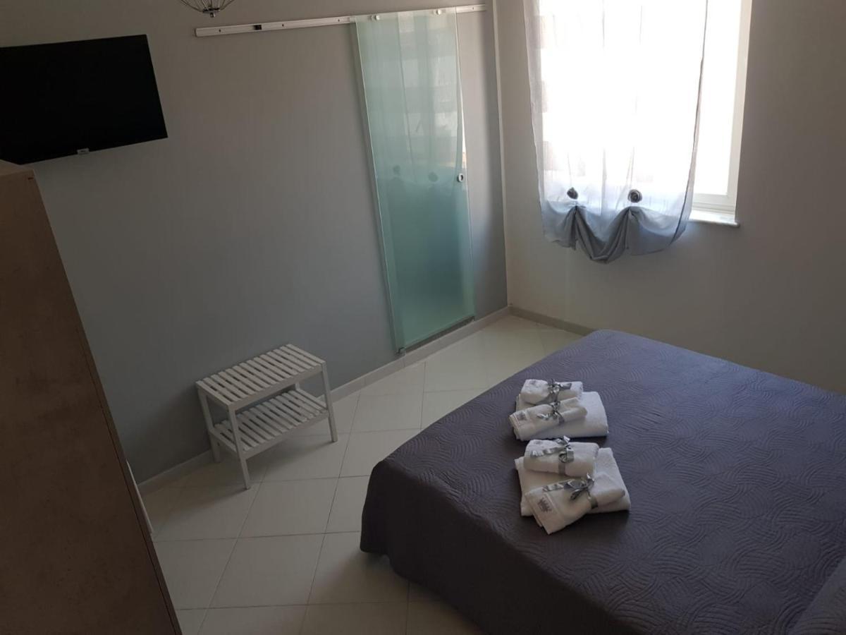 B&B Regina Del Porto ปอร์โต เอมเปโดเกล ภายนอก รูปภาพ