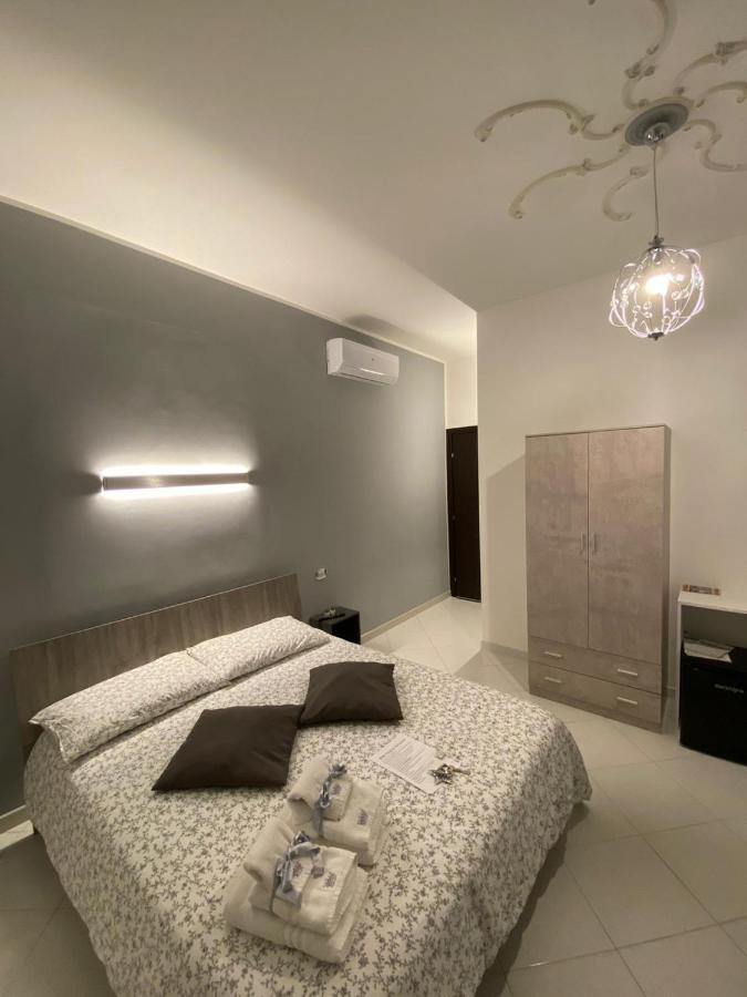 B&B Regina Del Porto ปอร์โต เอมเปโดเกล ภายนอก รูปภาพ