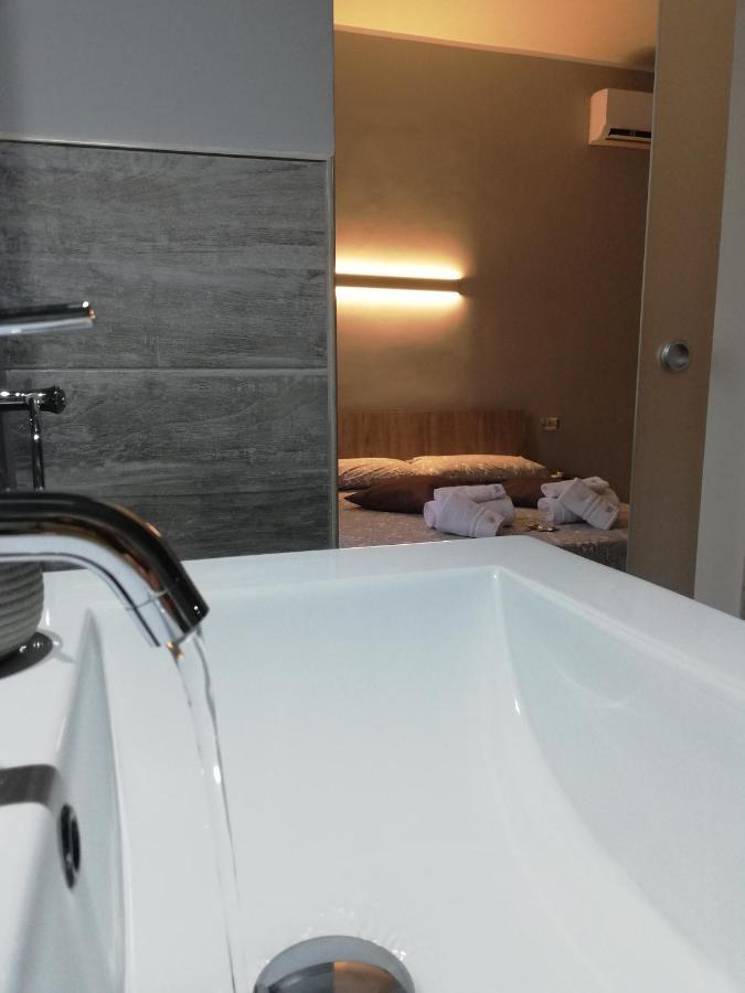 B&B Regina Del Porto ปอร์โต เอมเปโดเกล ภายนอก รูปภาพ