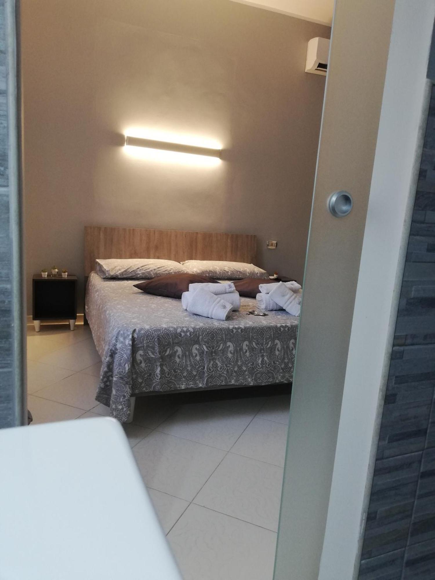 B&B Regina Del Porto ปอร์โต เอมเปโดเกล ห้อง รูปภาพ