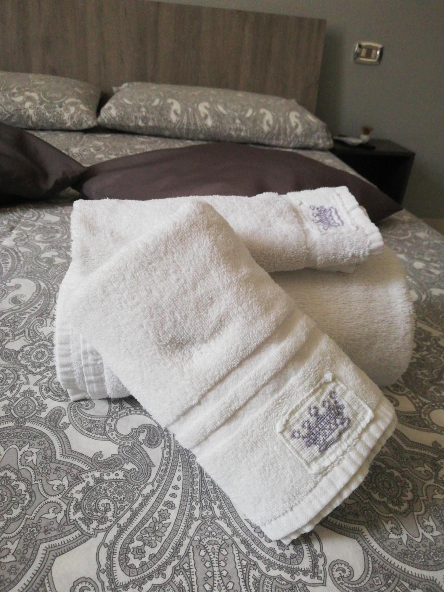 B&B Regina Del Porto ปอร์โต เอมเปโดเกล ห้อง รูปภาพ